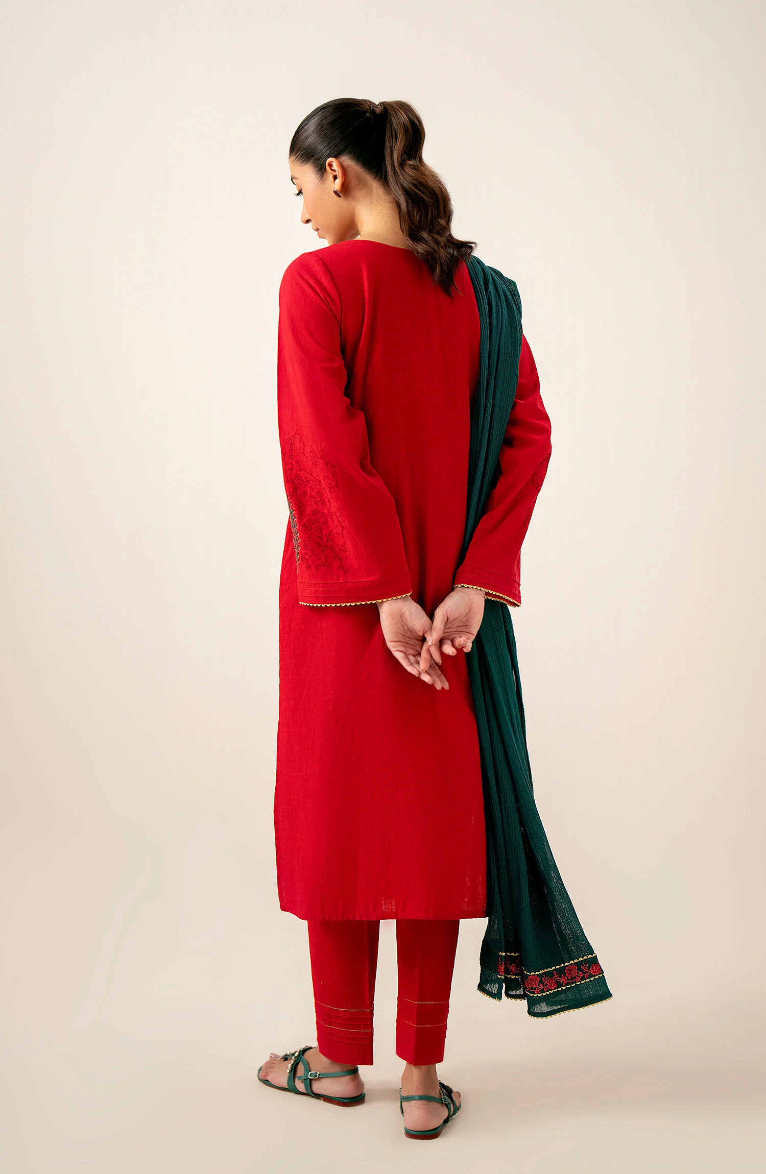 Unstitched 3 Piece Embroidered Slub Lawn with Cotton Net Dupatta - Image 5