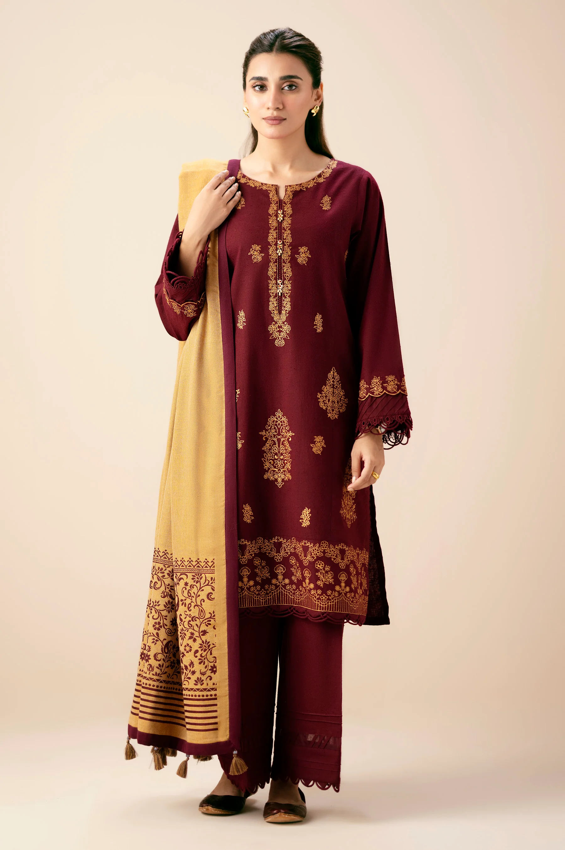 UNSTITCHED EMBROIDERED SUIT