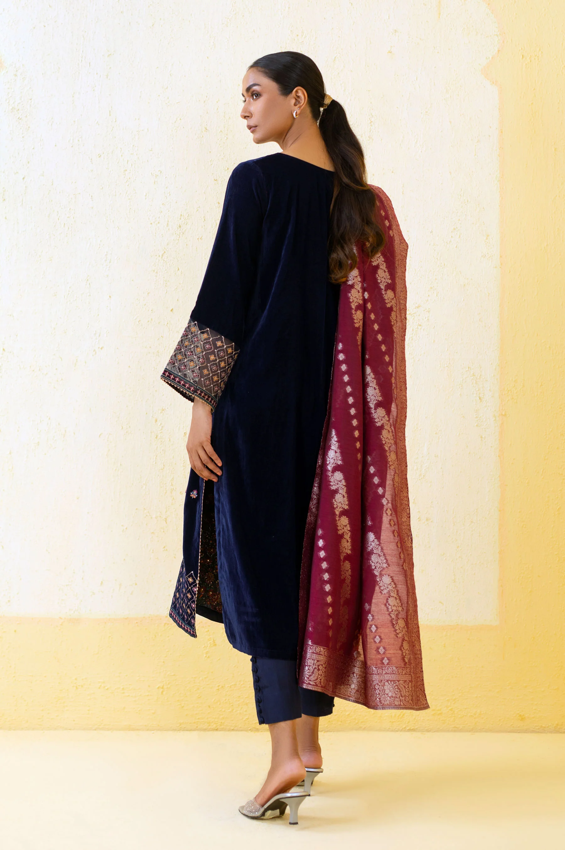 3 Piece Unstitched Embroidered Velvet Suit - Blue - Image 4