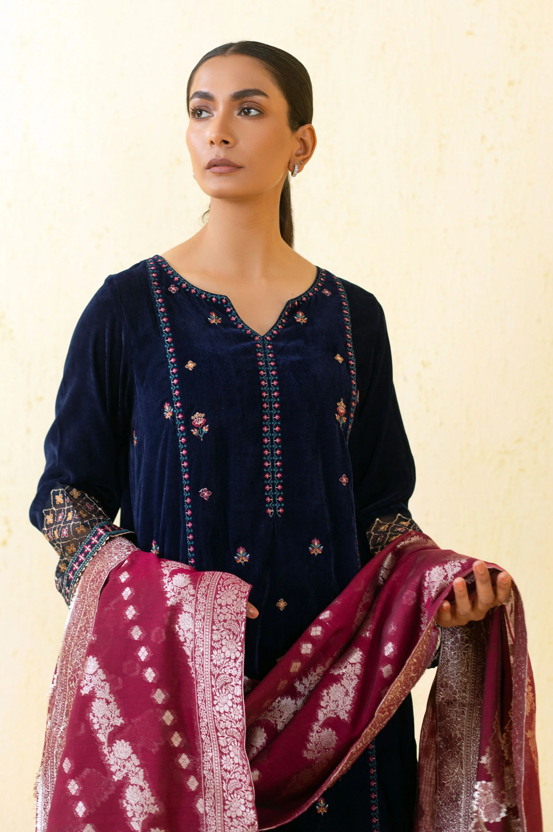 3 Piece Unstitched Embroidered Velvet Suit - Blue - Image 5