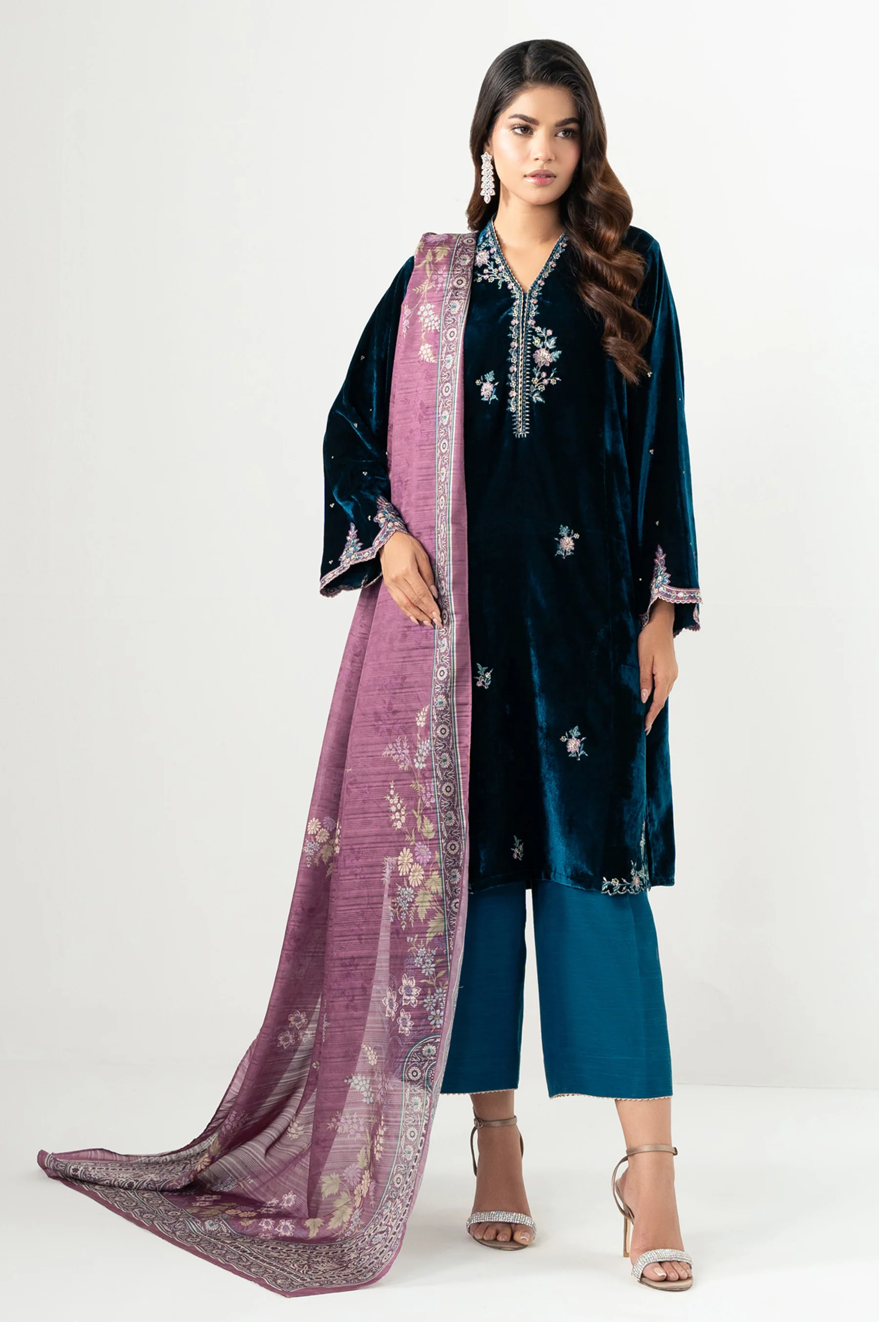 EMBROIDERED SUIT