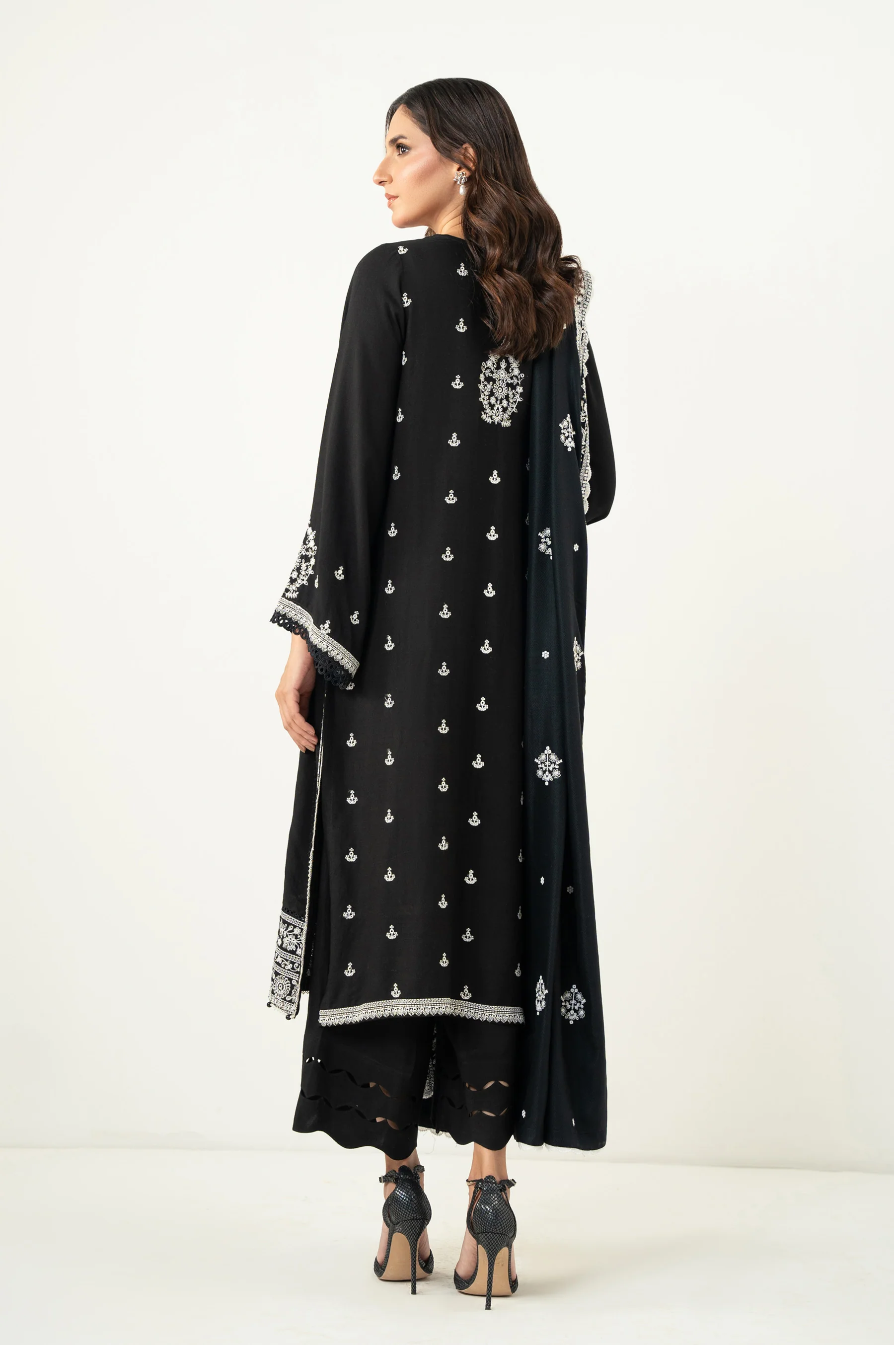 UNSTITCHED 3 PIECE CHIKANKARI SUIT - Image 4