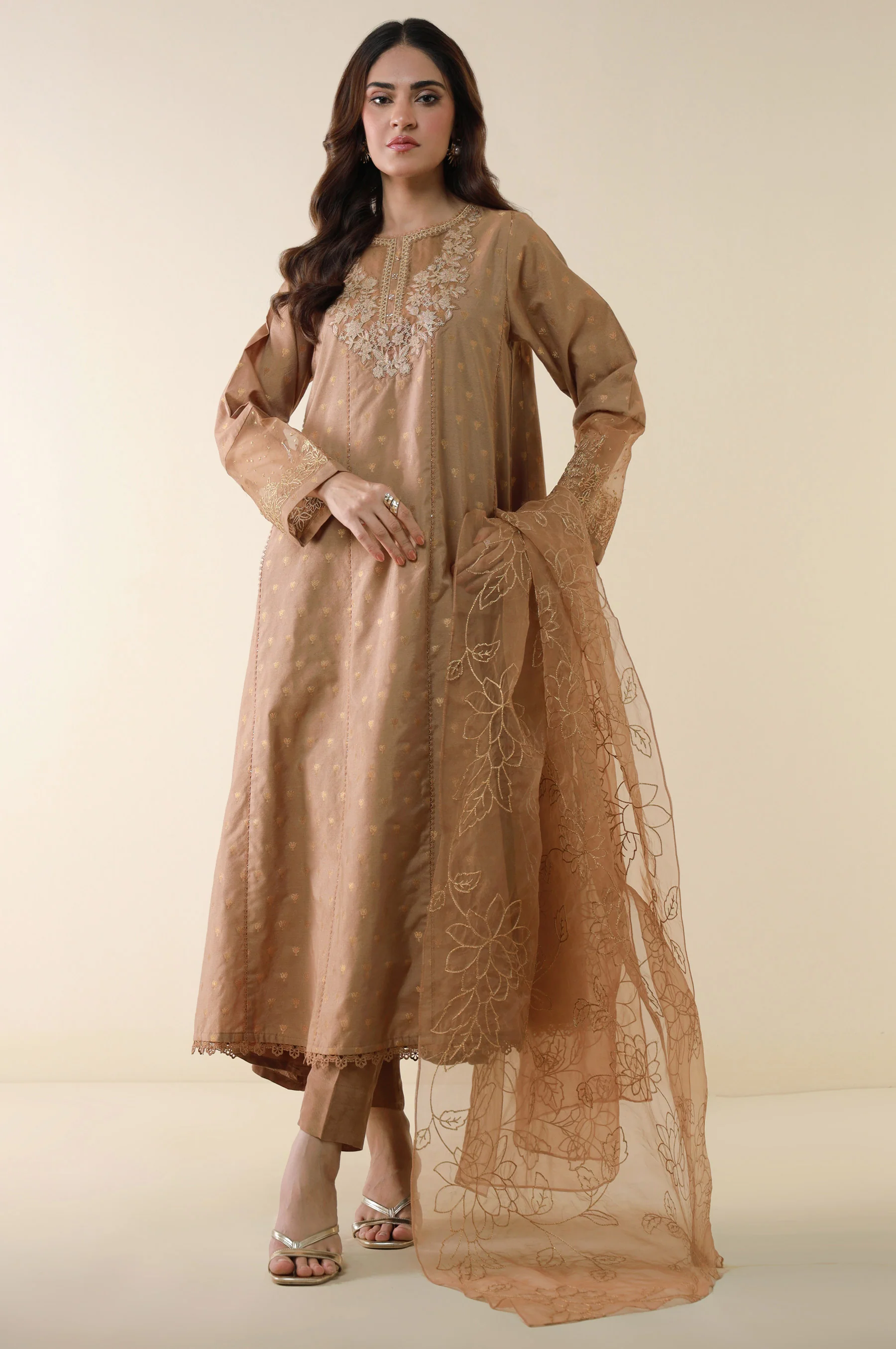 Unstitched 3 Piece Embroidered Zari Jacquard Suit