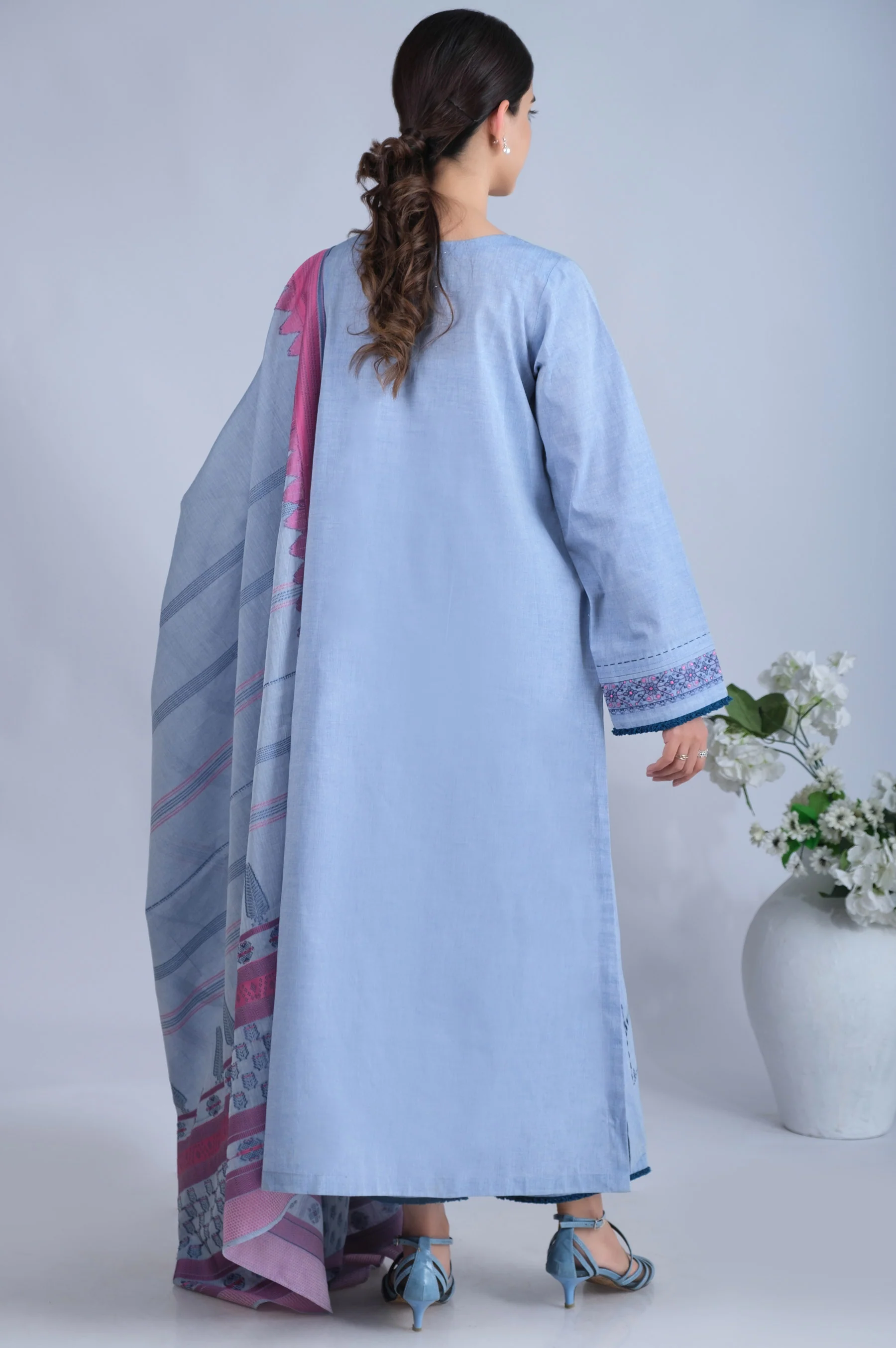 Unstitched 3 Piece Embroidered Yarn Dyed Jacquard Suit - Image 7