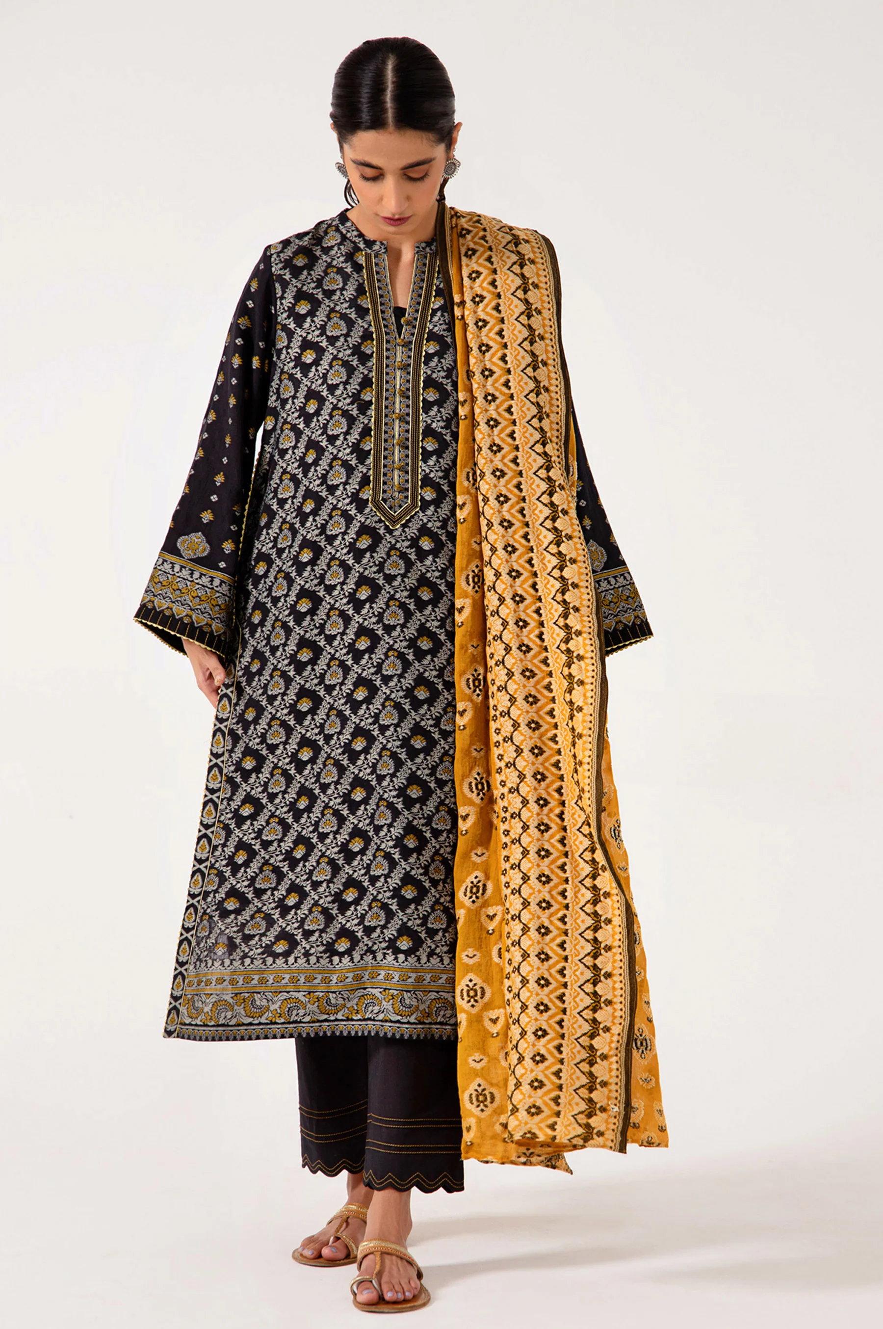 Unstitched 3 Piece Jacquard Suit - Image 2