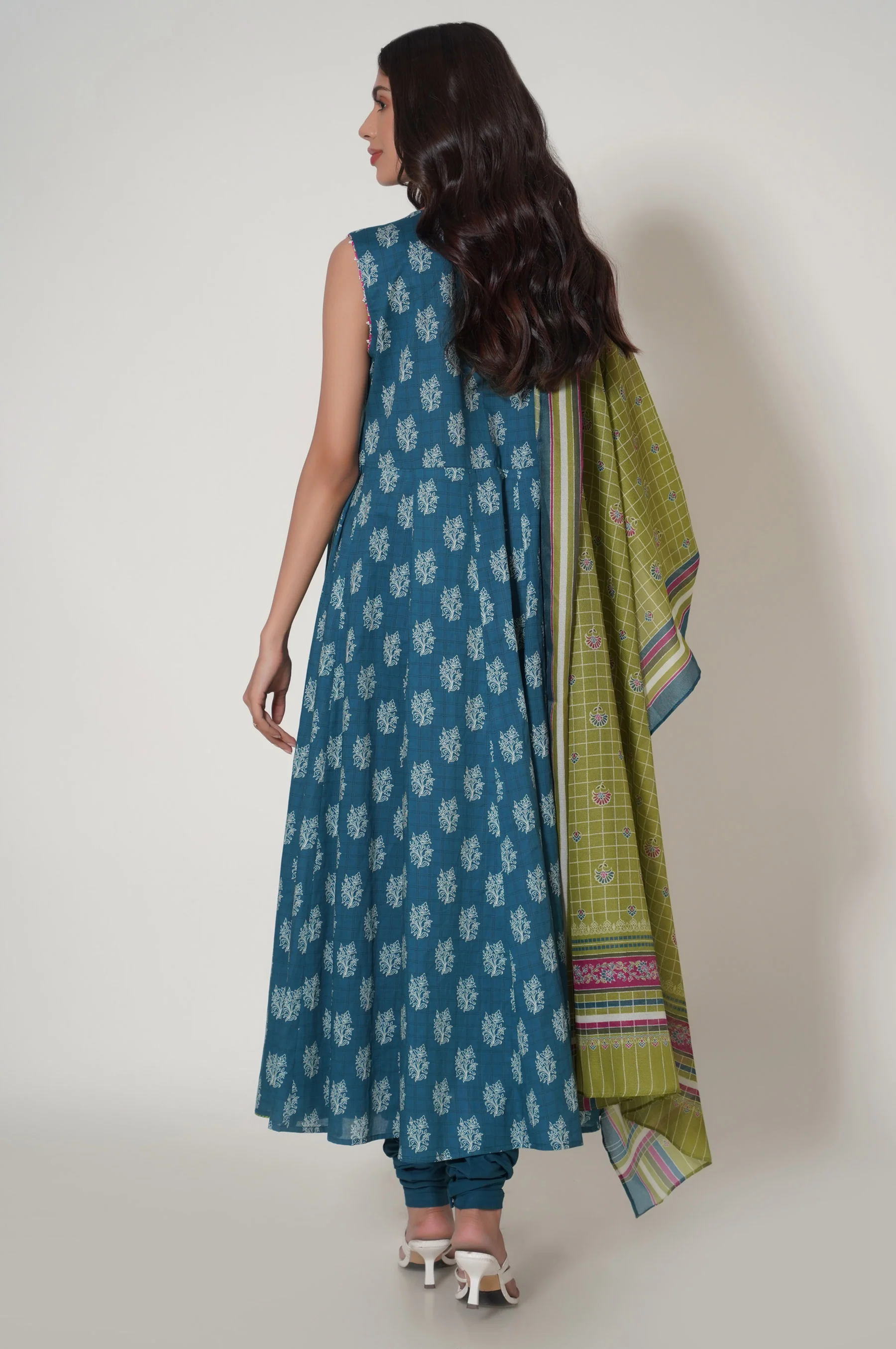 Unstitched 3 Piece Printed Cambric Suit - Image 5