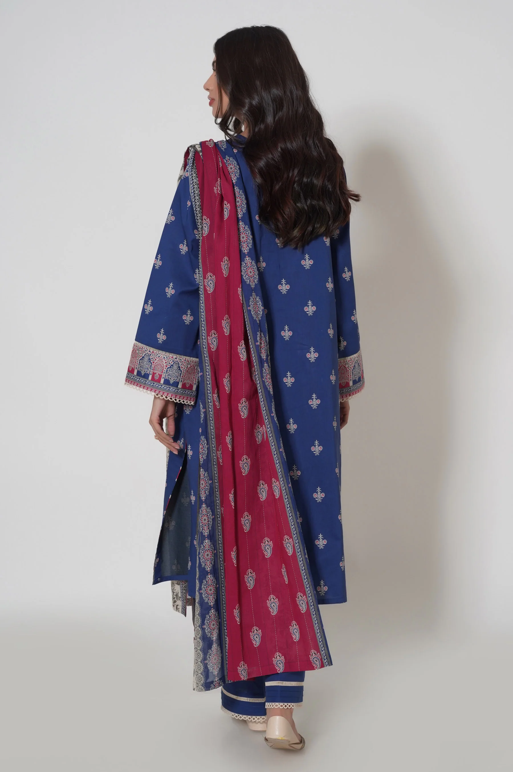 Unstitched 3 Piece Printed Cambric Suit - Image 3