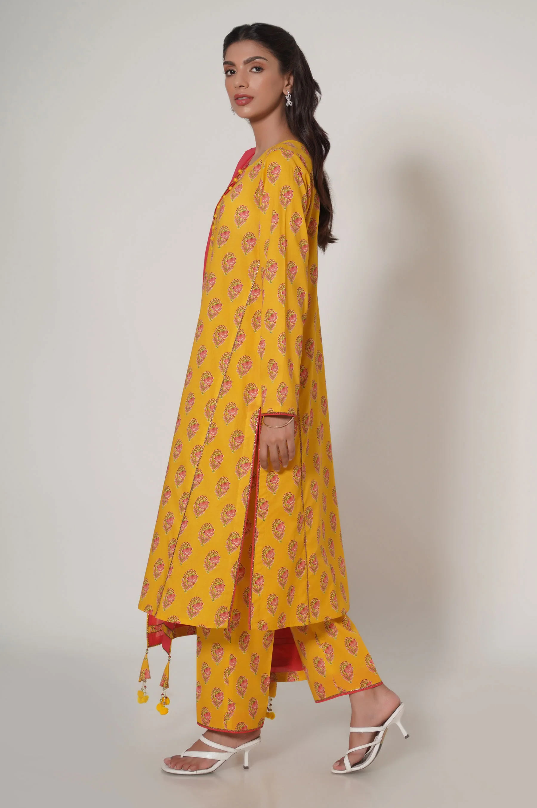Unstitched 3 Piece Printed Cambric Suit - Image 2