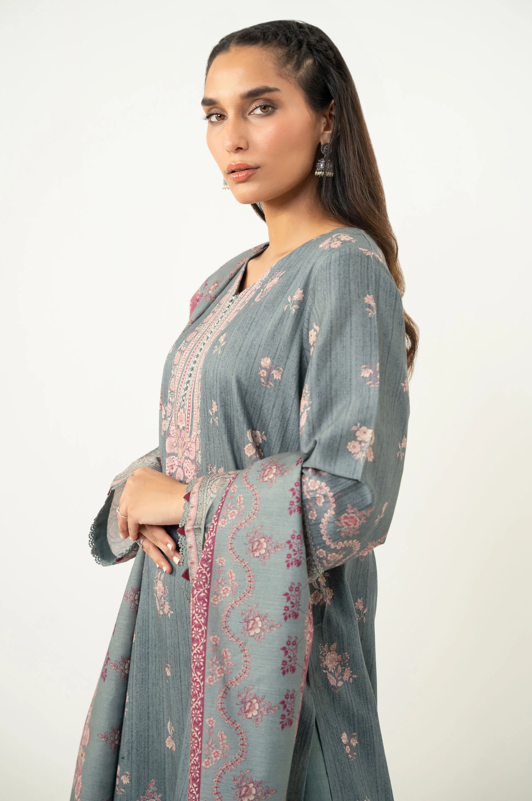 UNSTITCHED 3 PIECE PRINTED SUIT - Image 2