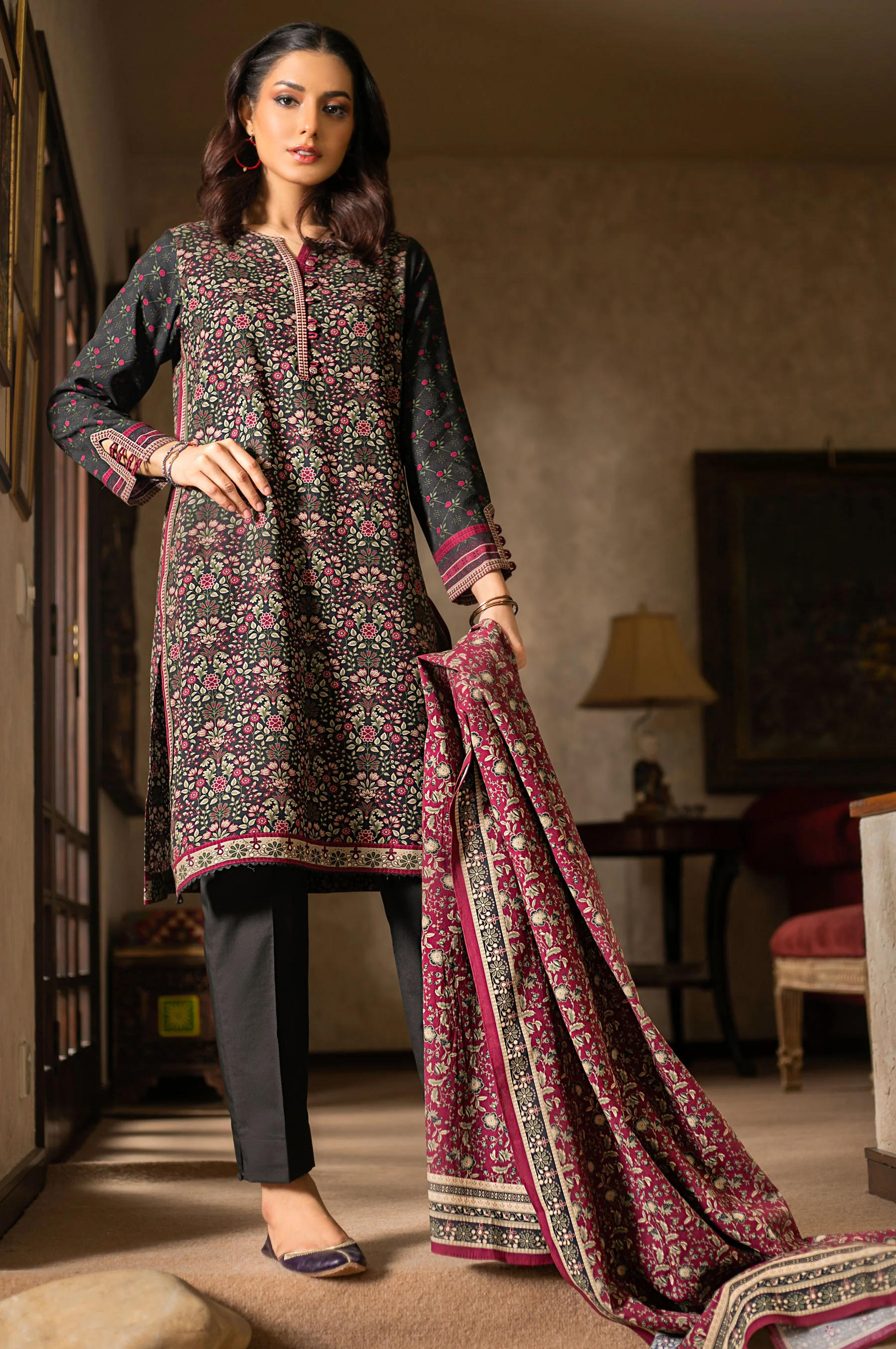 Unstitched 3 Piece Printed Linen Suit