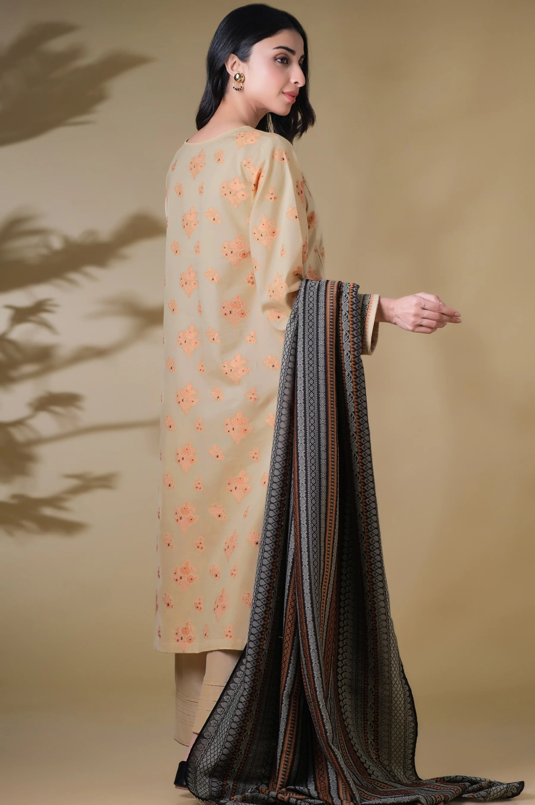 Unstitched 3 Piece Dyed Jacquard Suit - Image 4