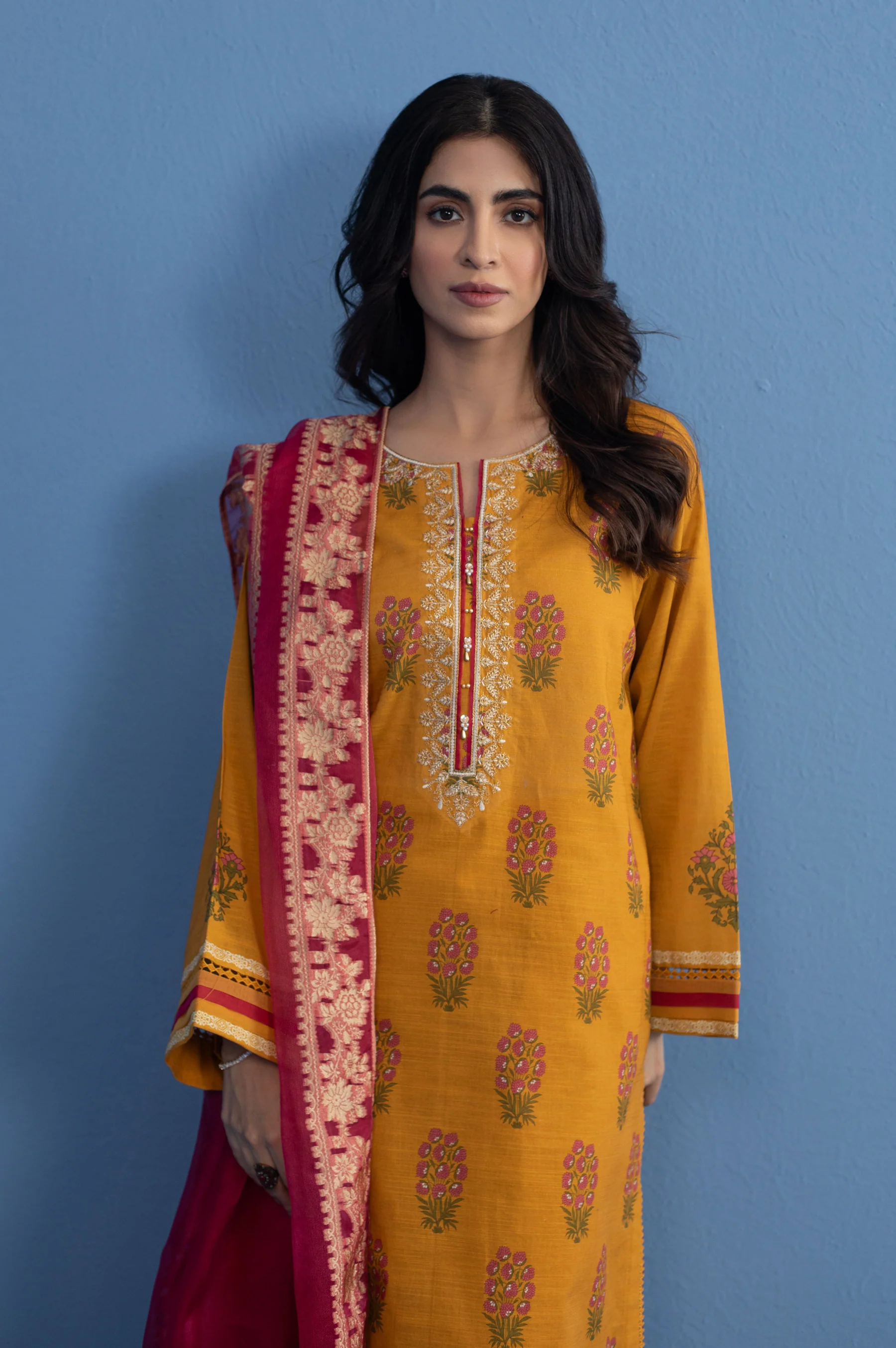 Unstitched 3 Piece Printed Khaddar Suit - Image 7