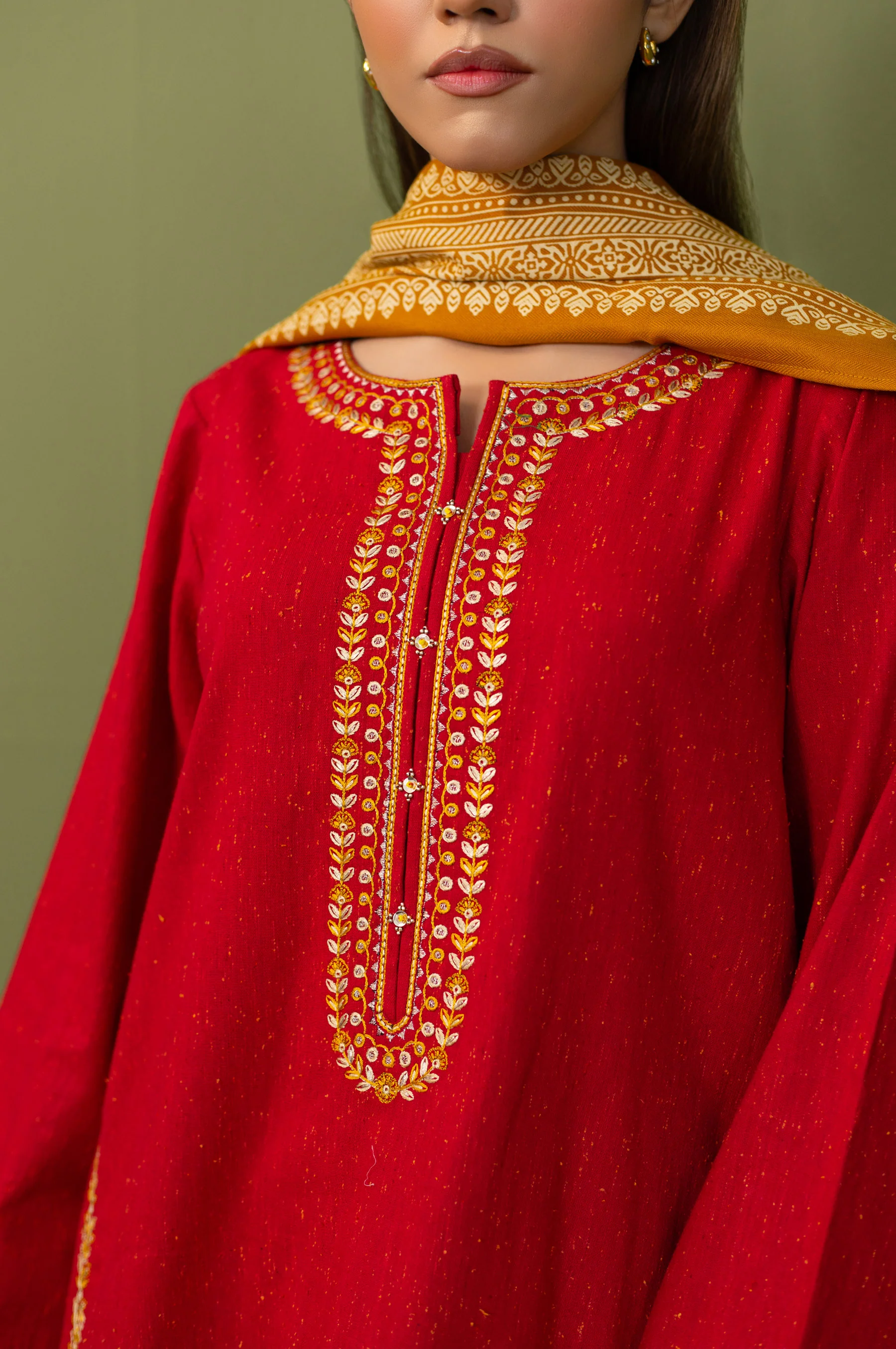 Unstitched 3 Piece Embroidered Khaddar Suit - Image 6