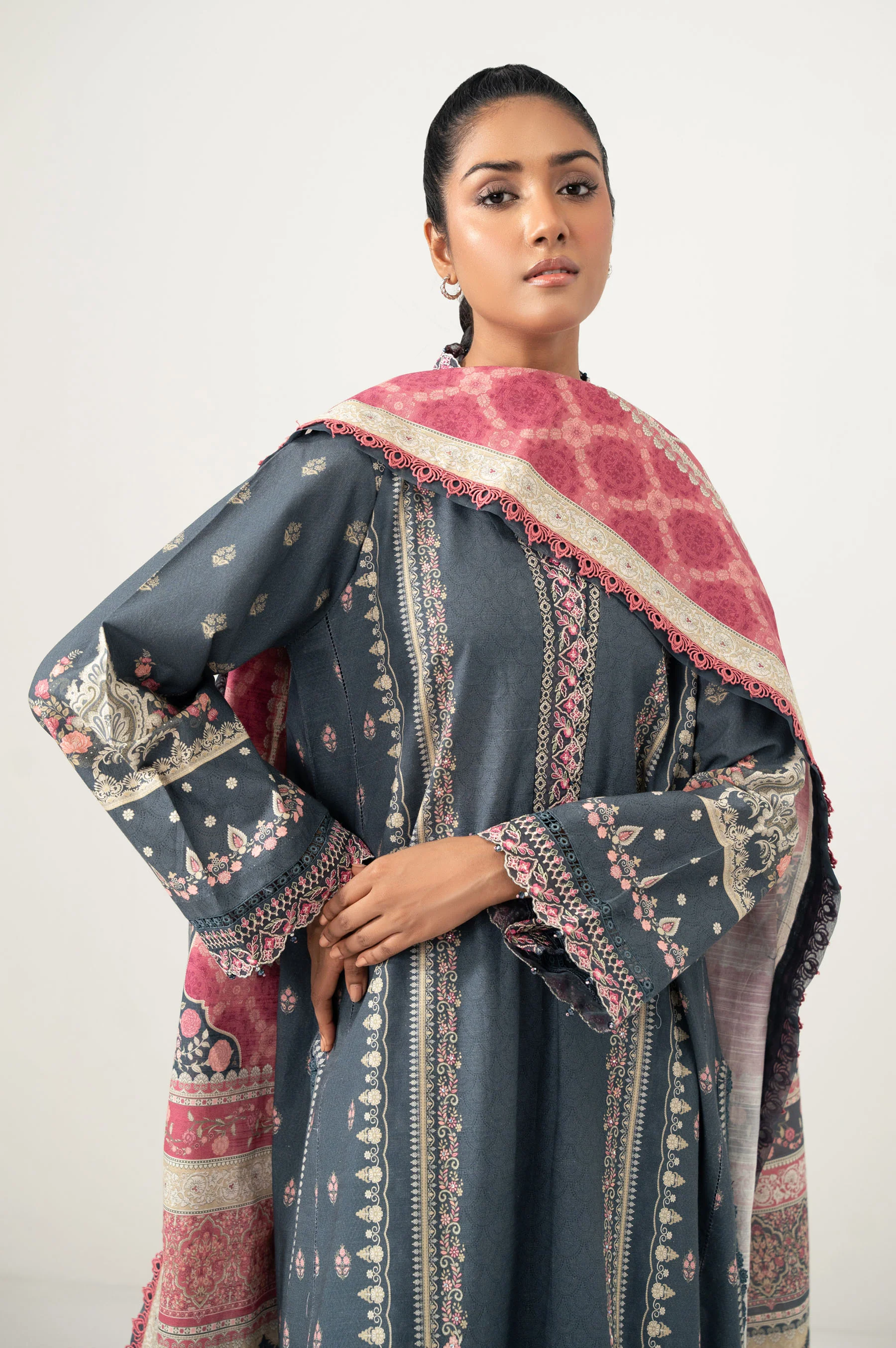 UNSTITCHED PRINTED SUIT