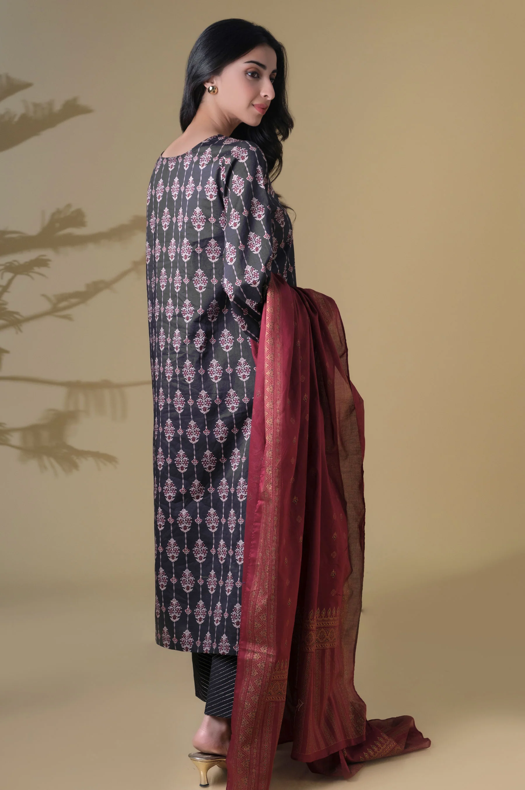 Unstitched 3 Piece Printed Lawn Suit - Image 3