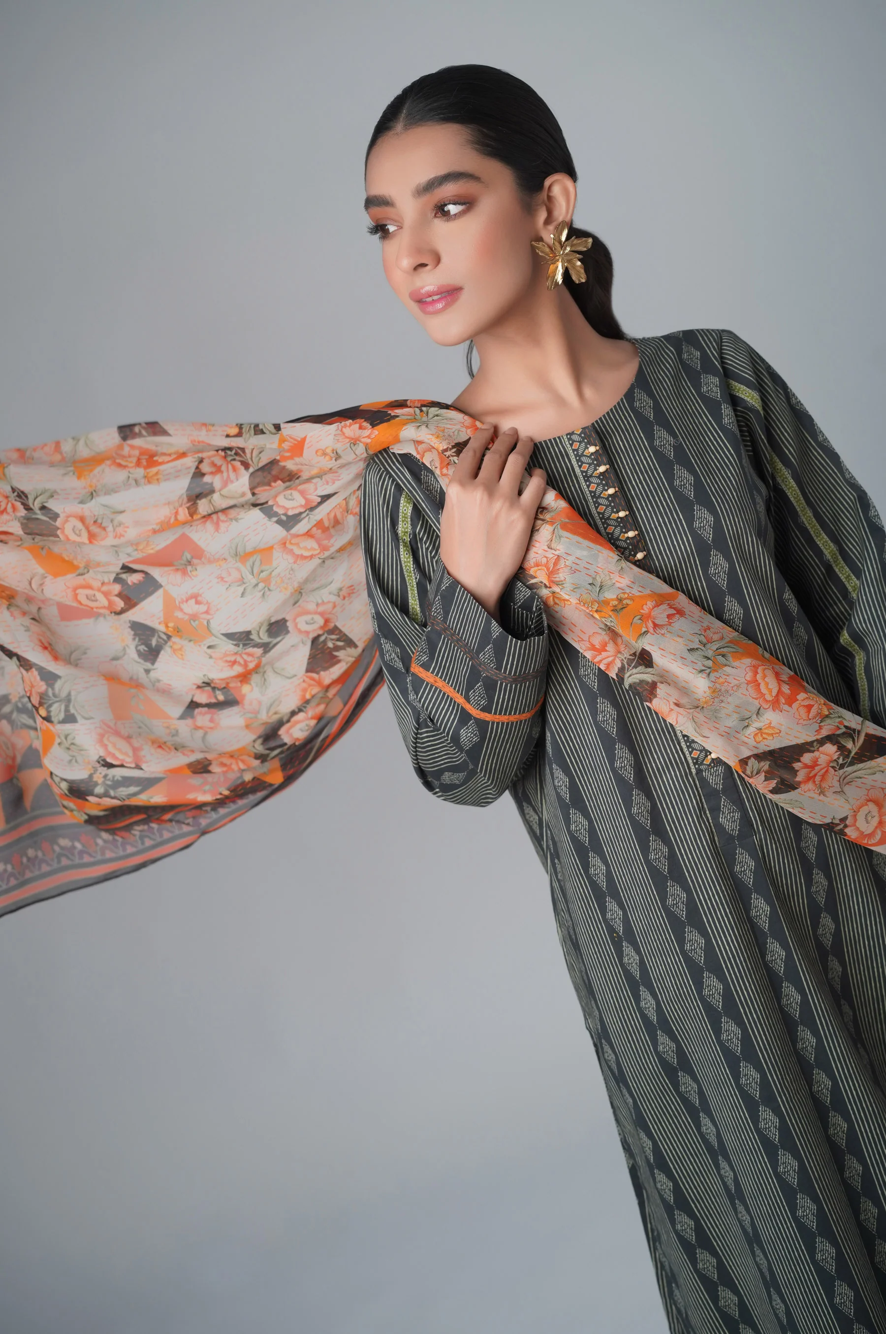 Unstitched 3 Piece Printed Lawn Shirt with Chiffon Dupatta - Image 3