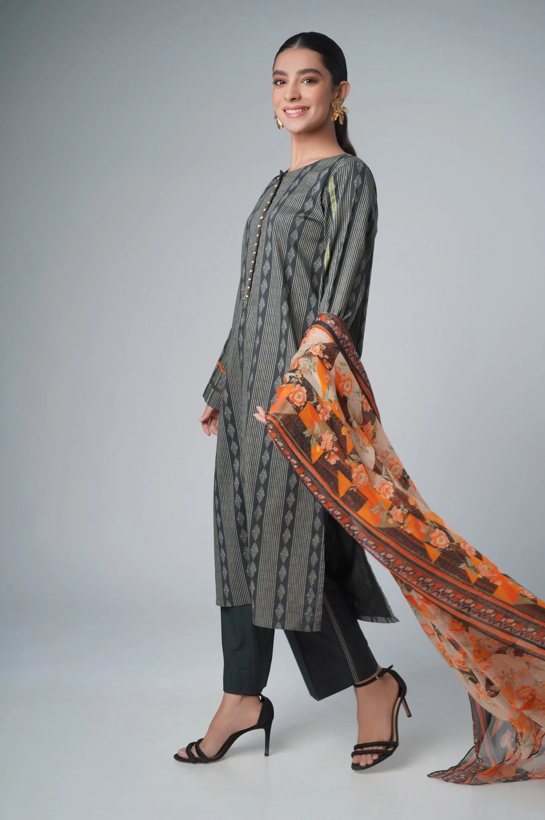 Unstitched 3 Piece Printed Lawn Shirt with Chiffon Dupatta - Image 5