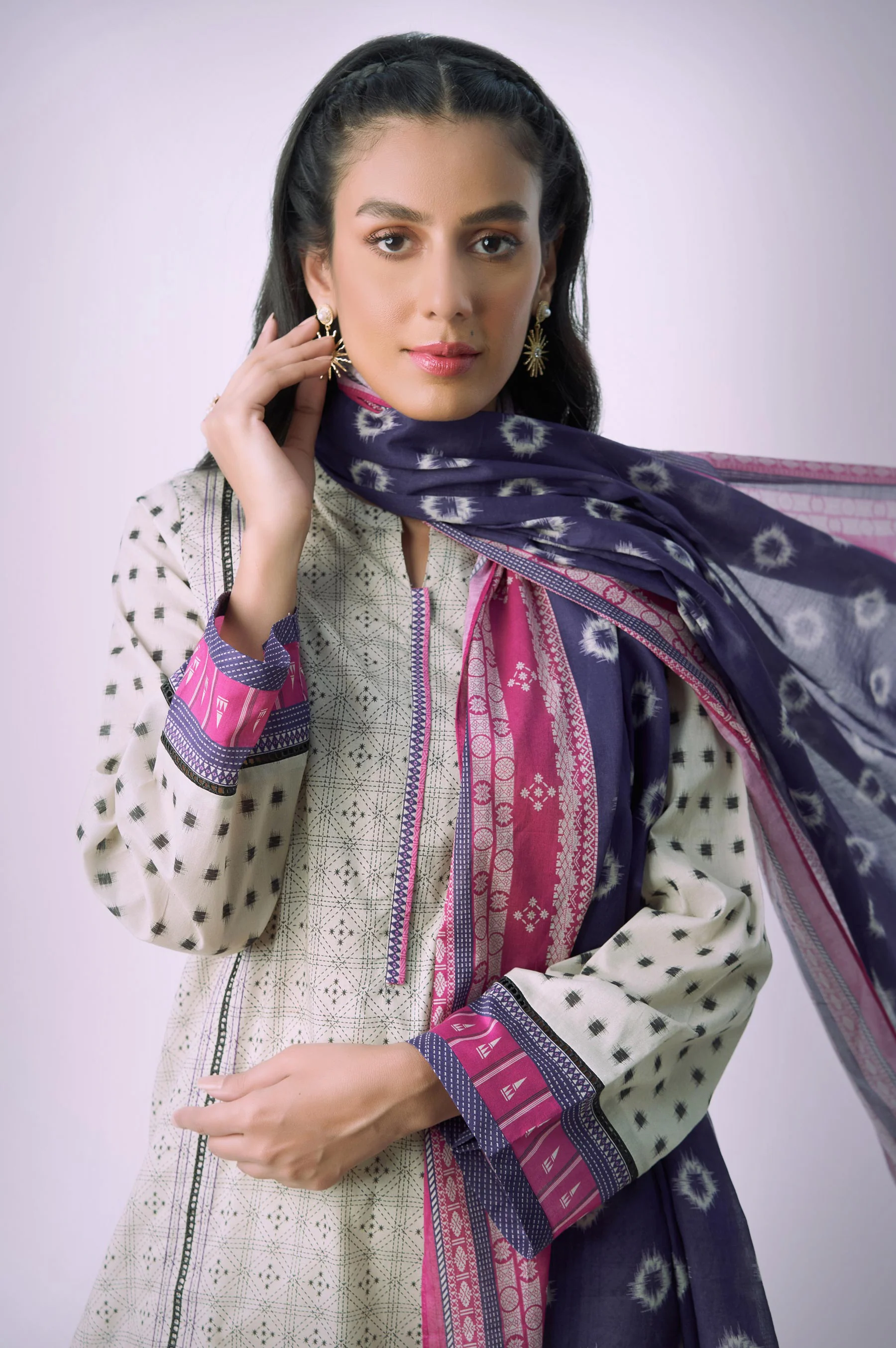 Unstitched 3 Piece Printed Lawn Suit - Image 5