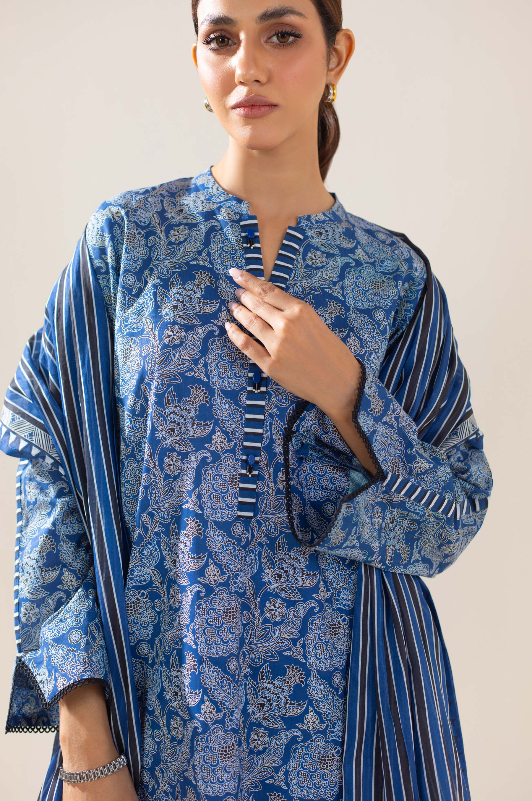 Unstitched 3 Piece Printed Lawn Suit - Image 4