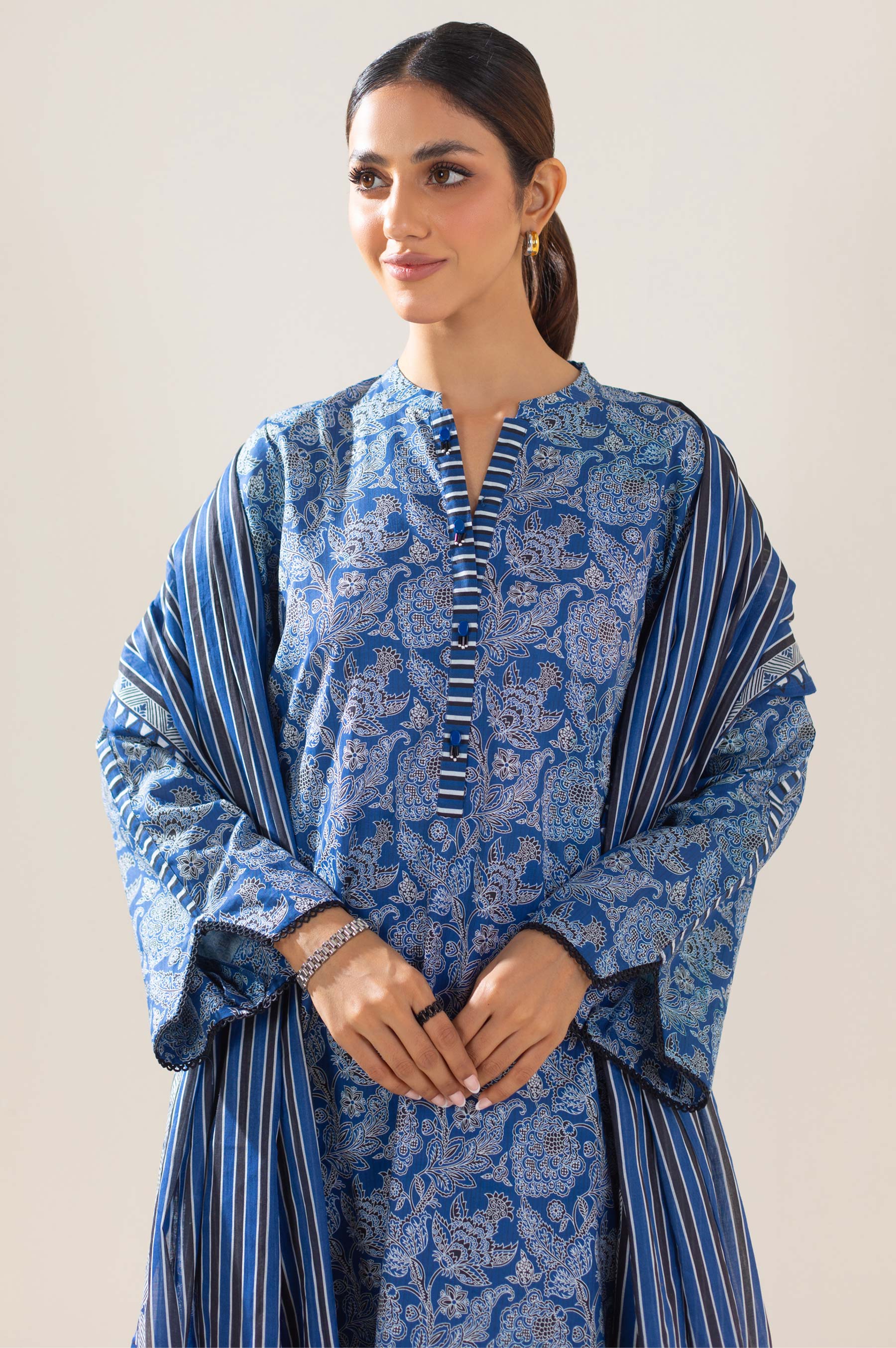 Unstitched 3 Piece Printed Lawn Suit - Image 5