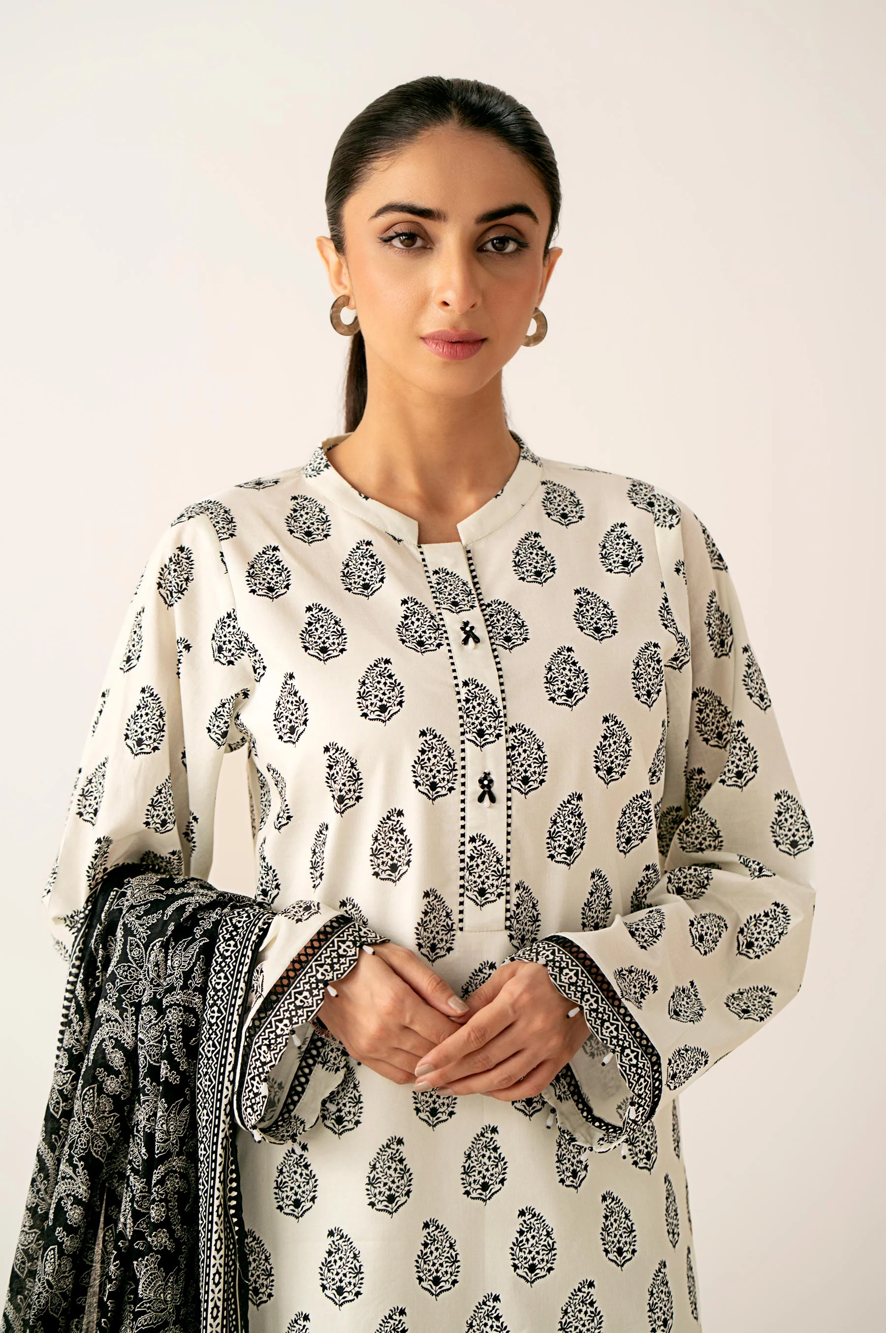 Unstitched 3 Piece Printed Lawn Suit - Image 3