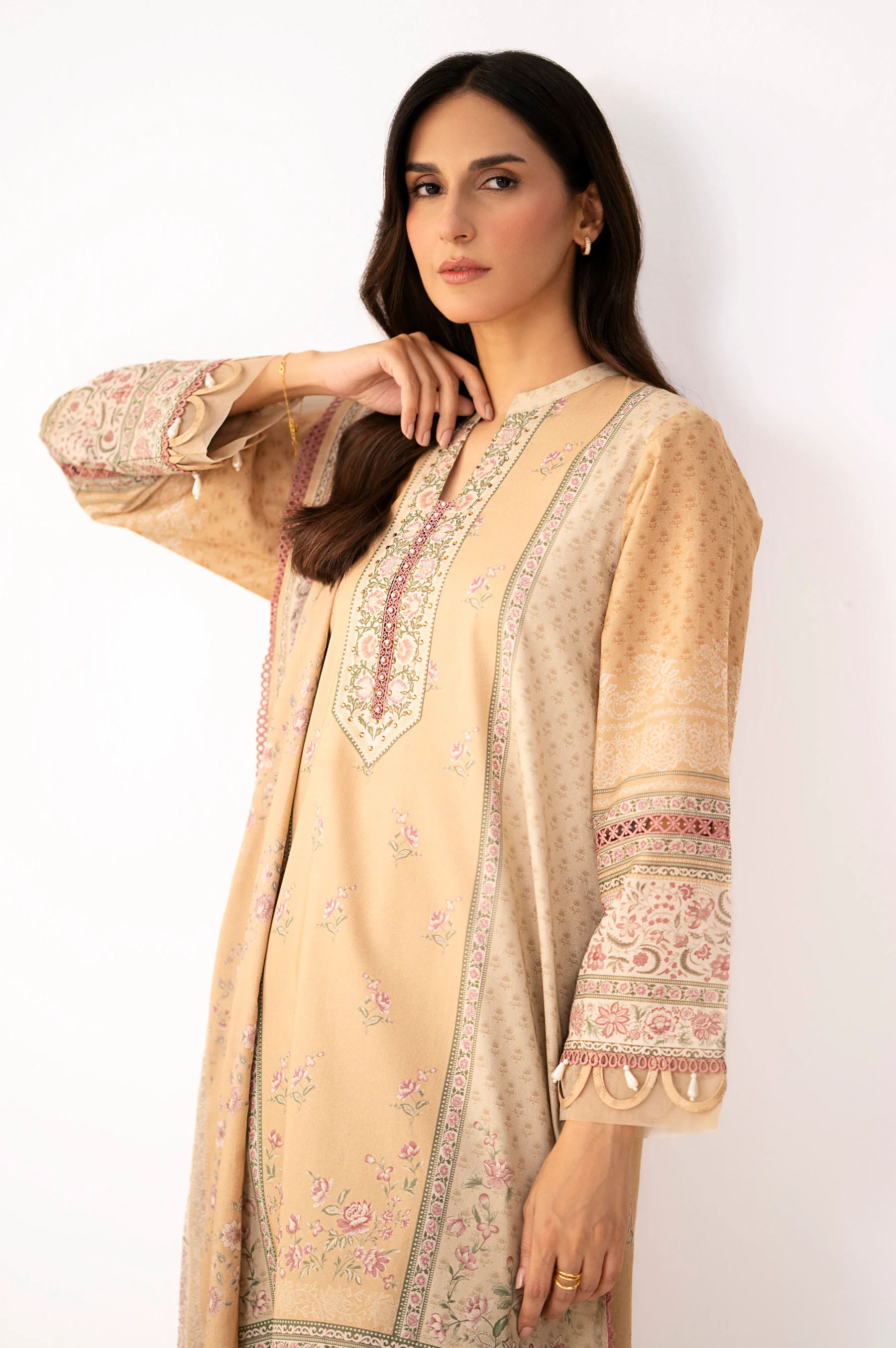UNSTITCHED PRINTED SUIT - Image 3