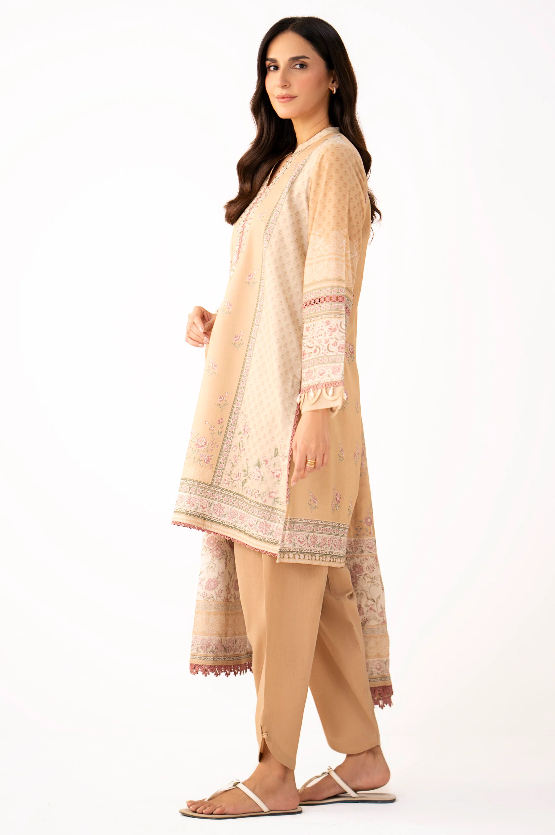 UNSTITCHED PRINTED SUIT - Image 5