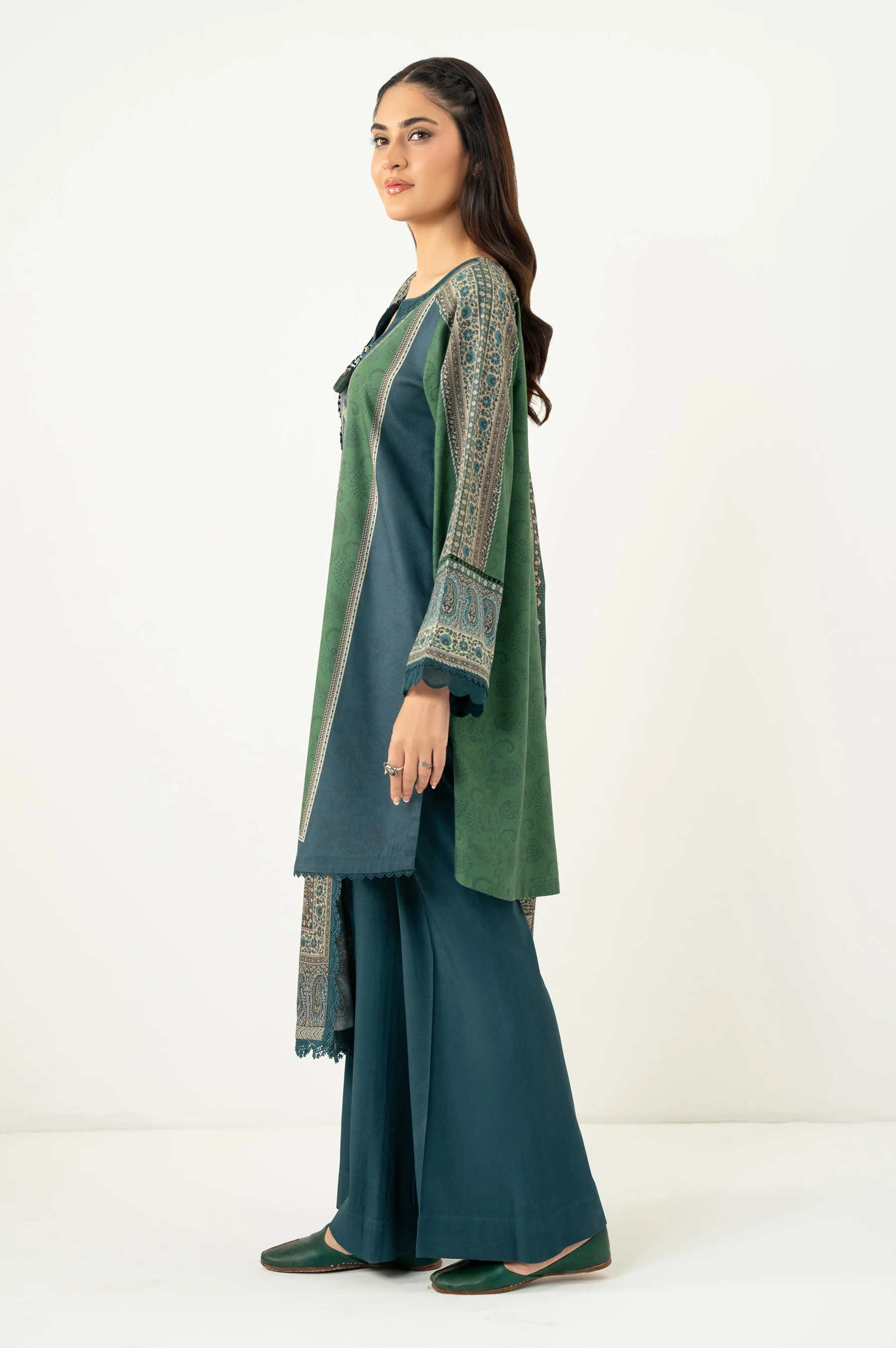 UNSTITCHED 3 PIECE PRINTED SUIT - Image 4