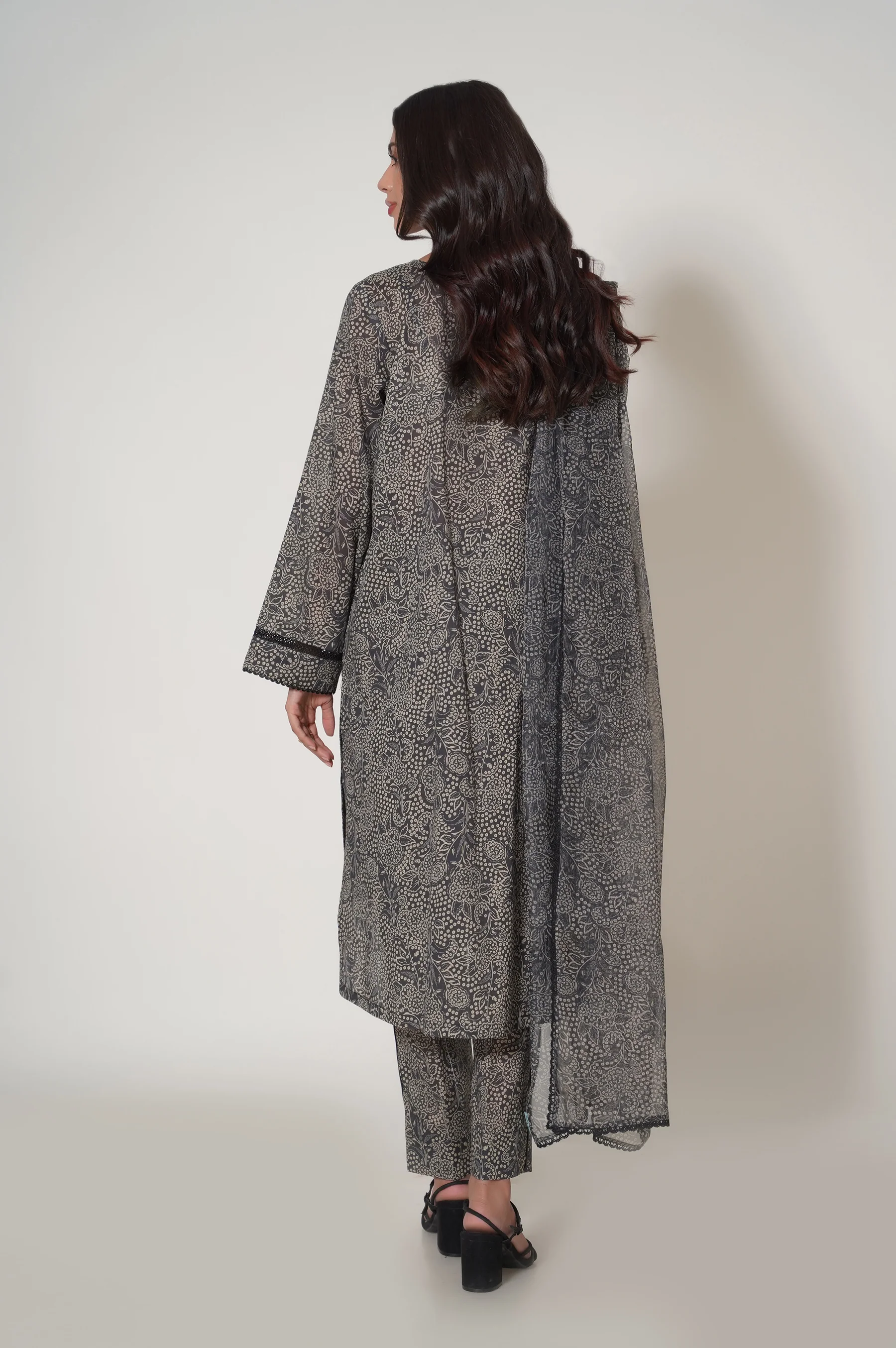 Unstitched 3 Piece Printed Cambric Suit - Image 3