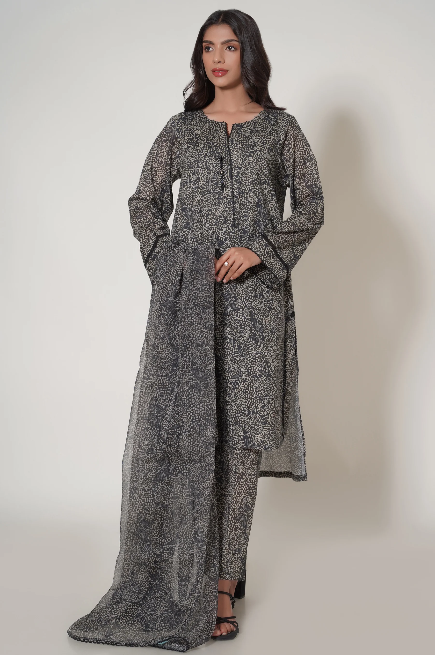 Unstitched 3 Piece Printed Cambric Suit - Image 5