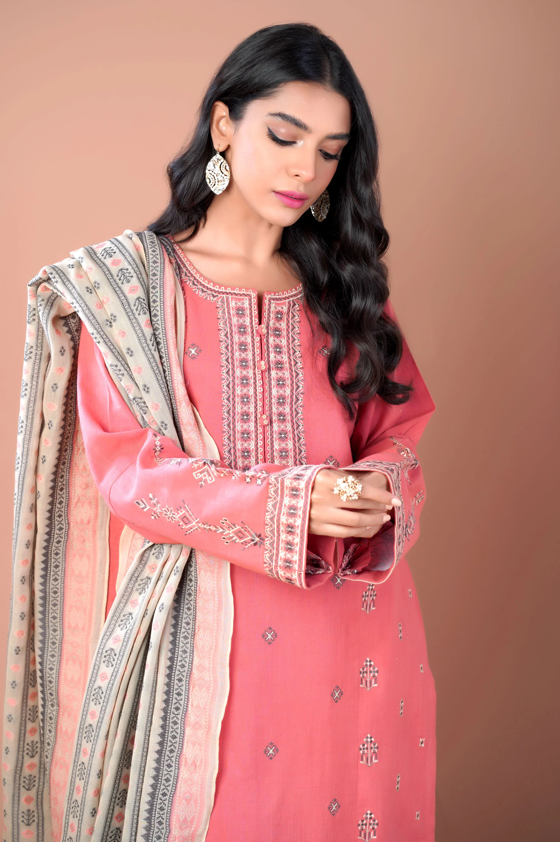 Unstitched 3 Piece Embroidered Khaddar Suit - Image 3