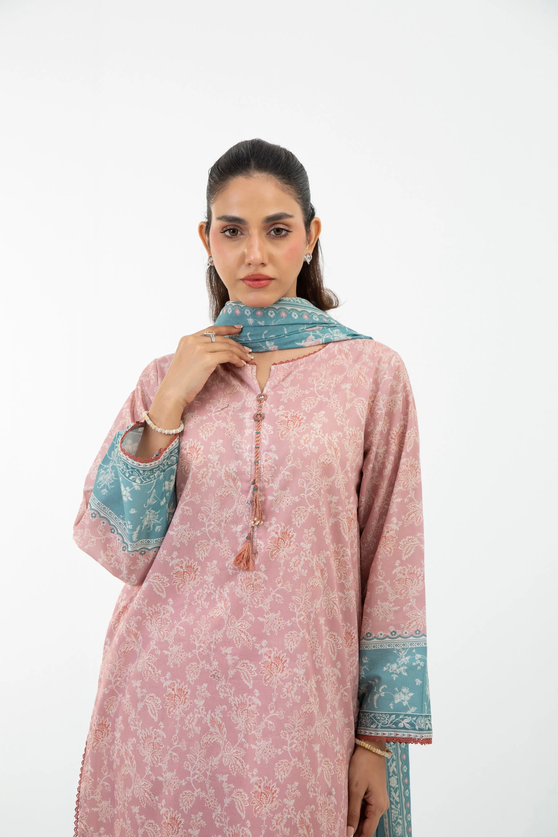 PRINTED LAWN UNSTITCHED 3 PIECE SUIT - Image 4