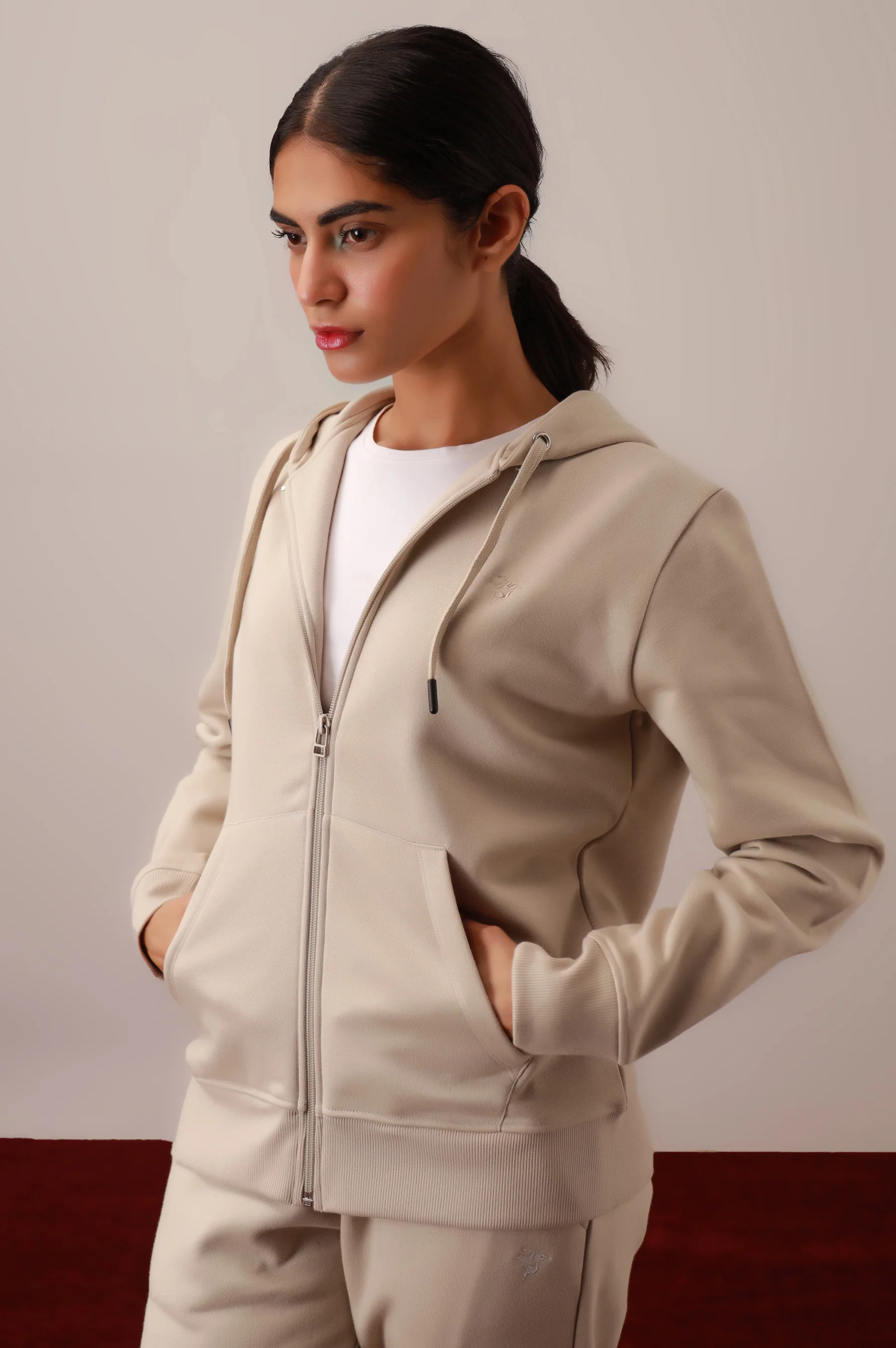 Beige Zipper Hoodie - Image 6